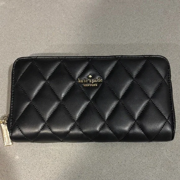 NWT kate spade Wallet- Black Quilted Leather - Picture 1 of 3